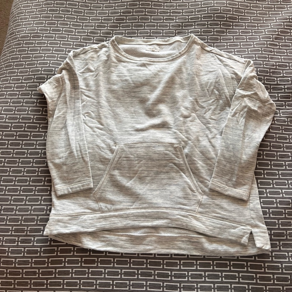 Lou and Grey crew neck sweatshirt with pocket